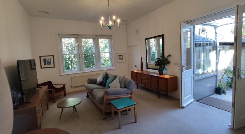 Spacious 2 bedroom apartment