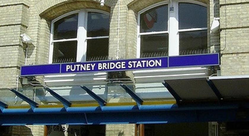 Cozy Double Room Next to Putney Bridge and High Street