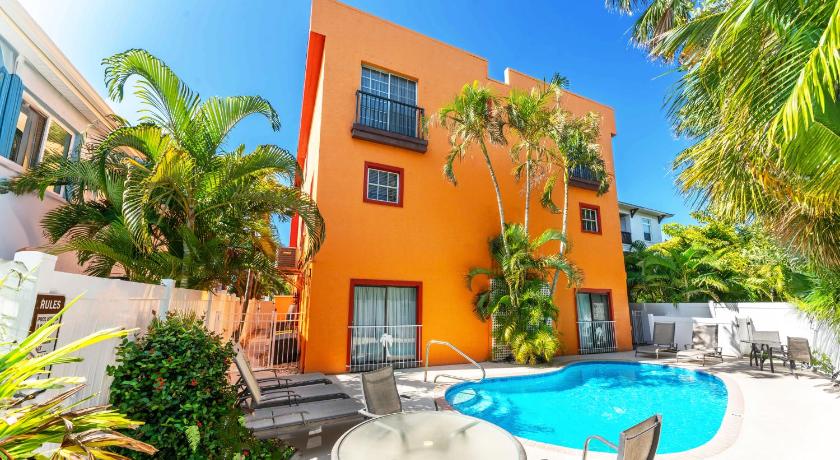 Siesta Key Village, Heated Pool, Beach Access 4 min Walk, 3bdr