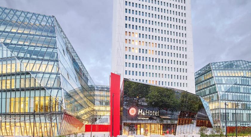 H4 Hotel Wyndham Paris Pleyel Resort