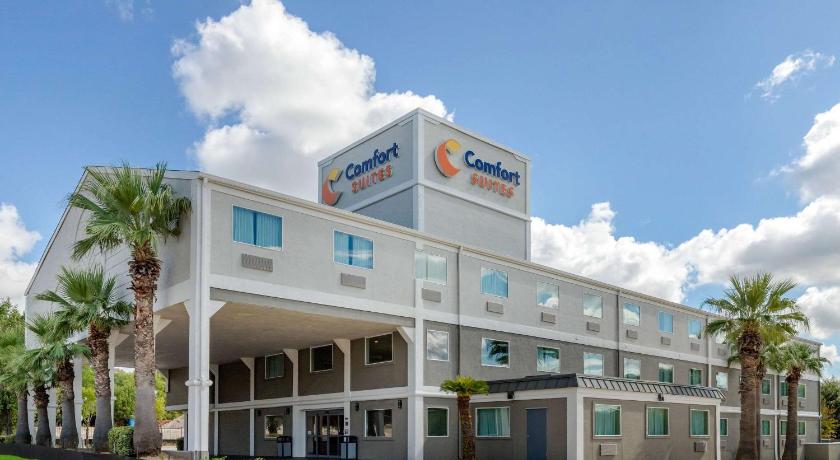 Comfort Suites Airport North
