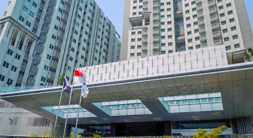 Cozy Stay 1BR at Sky Terrace Apartment By Travelio