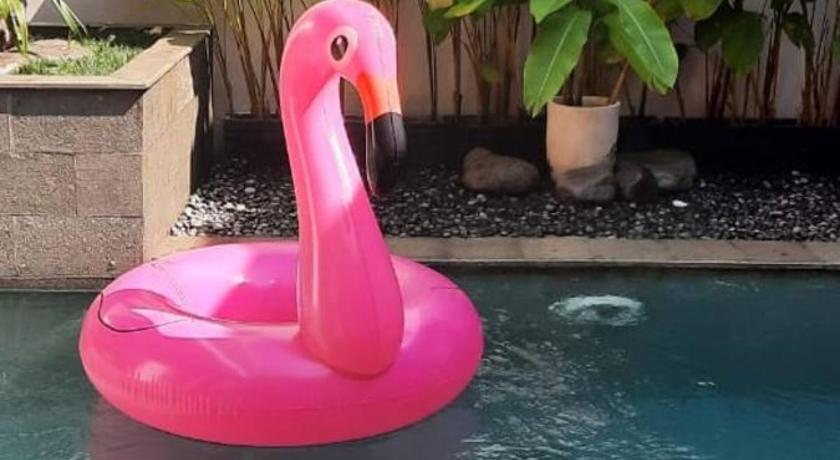 Namdur Villa Sariwangi - Tropical Villa in Bandung With Private Pool