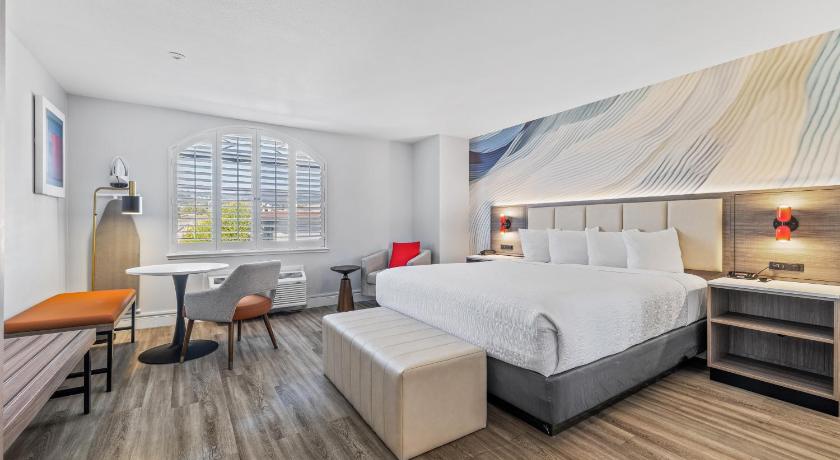 Hotel Skye San Francisco Airport SFO FREE SHUTTLE!