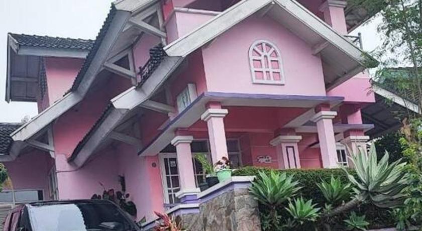 Villa Barbie Green Hill Cipanas Cianjur