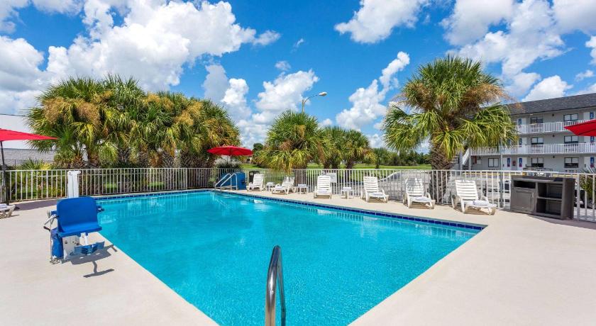 Howard Johnson by Wyndham Orlando Lake Buena Vista South