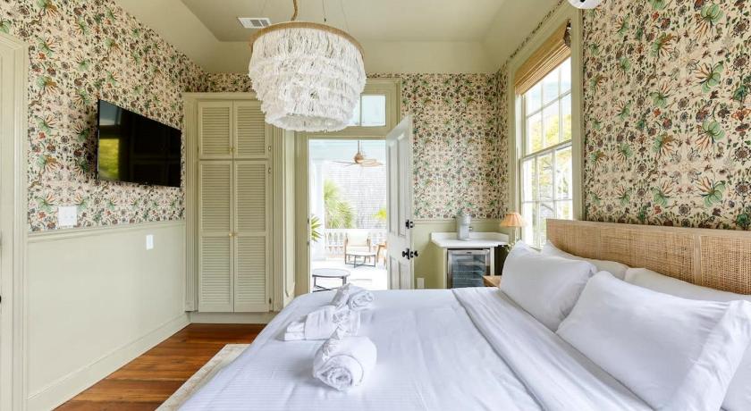 King Veranda Suite with Breakfast