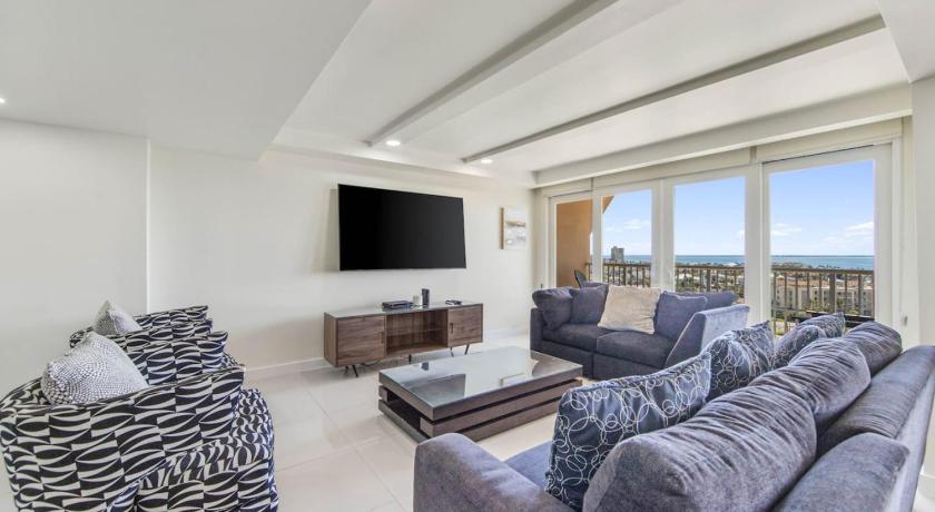 Solare Sunset Oasis on the Beach