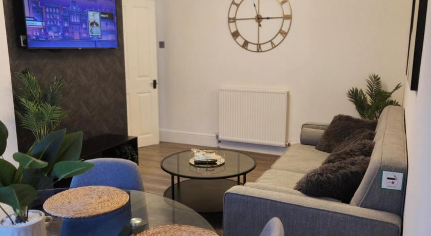 Cozy 2 bedroom Home Near Bham Airport & NEC