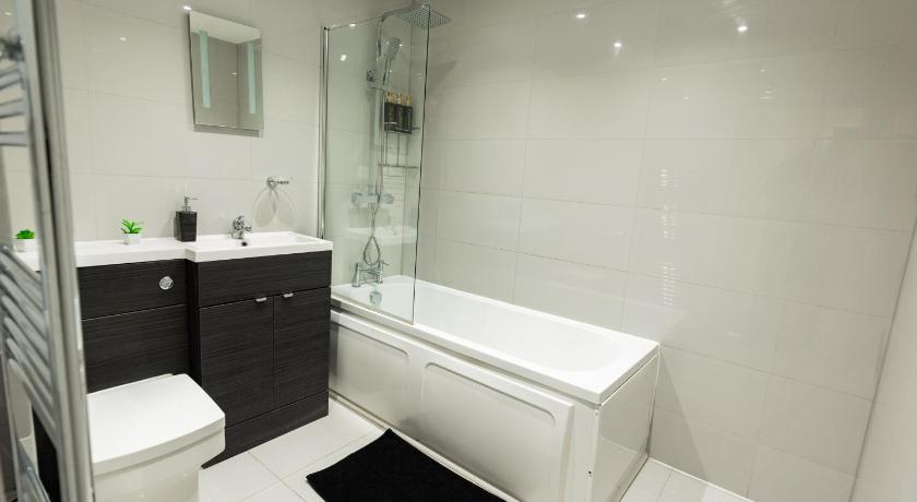 Luxury Modern Flat In Wolverhampton- Garden Views