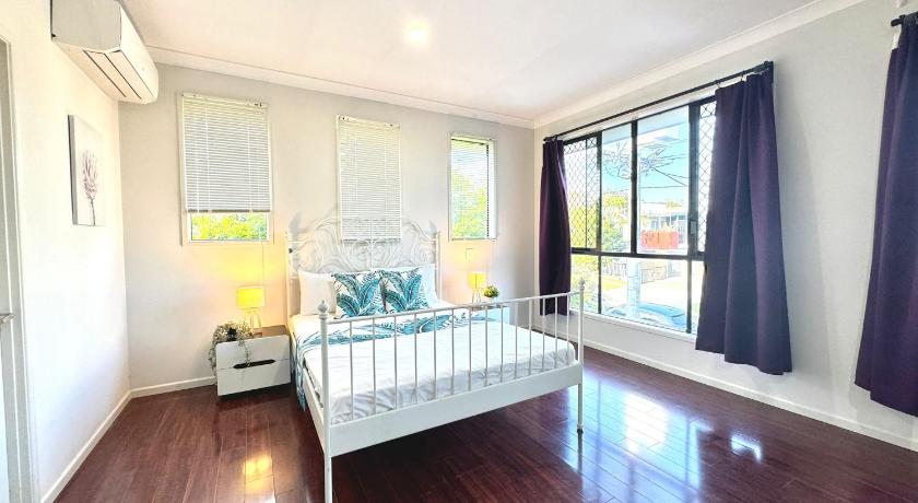 Peaceful Share Suite in Coopers Plains
