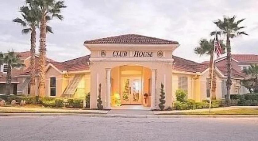 Resort Community 4 Bedroom Family Home, Pool & 15 Min Disney