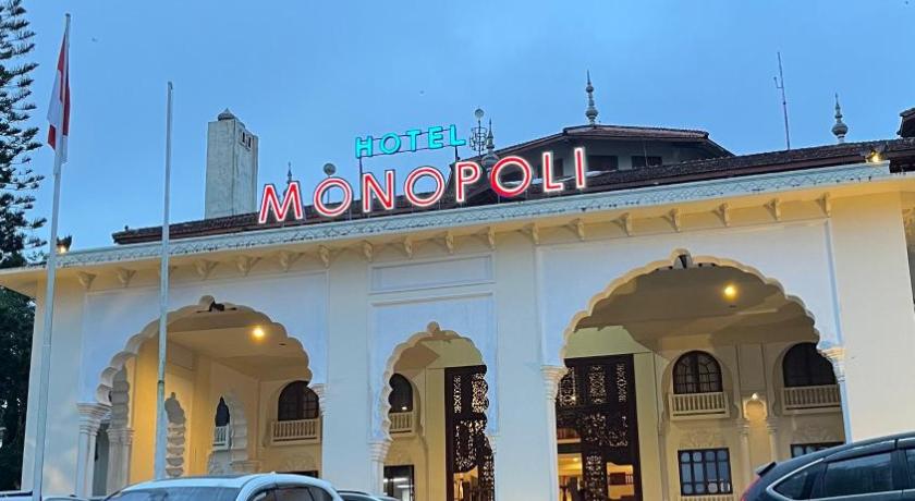 Monopoli Hotel Bukittinggi