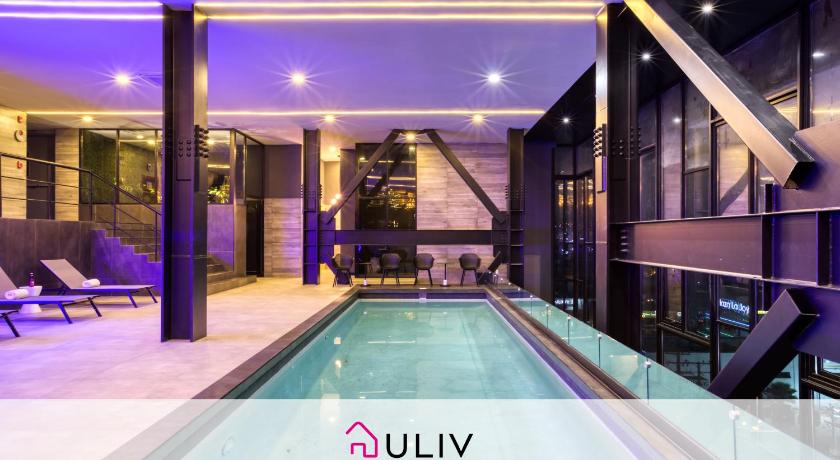 Downtown Designer Apartments by ULIV