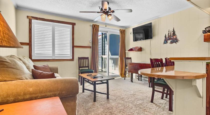 ML155 First Floor No Elevator Or Steps WiFi EZ Parking Slope Side