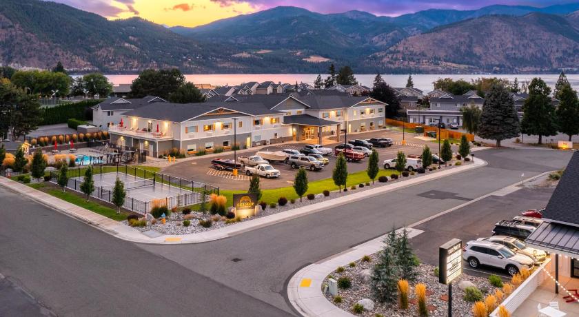 The Lodge Lake Chelan