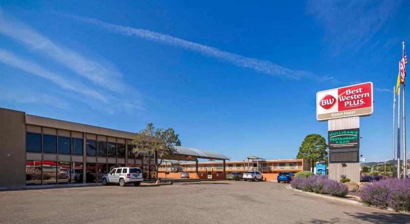 Best Western Plus Raton Hotel
