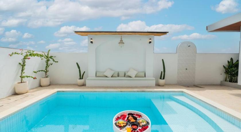 Villa Paradiso Luxe 2BR Villa in Canggu - Modern & Stylish