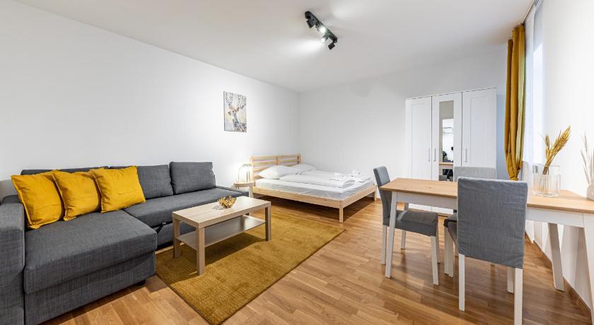 CALM & EASY by JR City Apartments