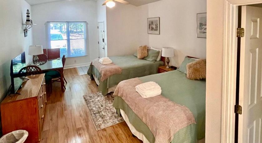 Beautiful Newly Remodeled Mini Suite at Sea Trail Resort