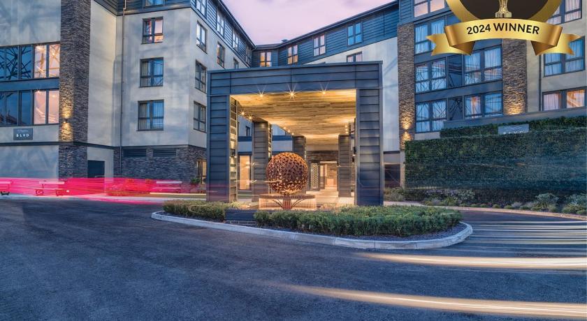 Boulevard Hotel