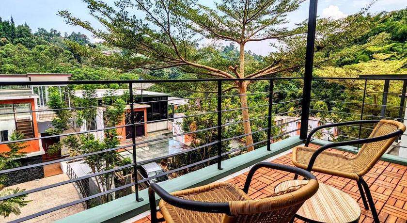 Cottonwood Villa Pramestha Dago - BBQ Jacuzzi Netflix