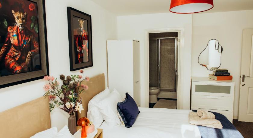 Bromley Stylish Modern Escape 2 Bed Apartment