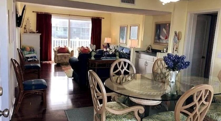 Coastal Condo in OIB NC!