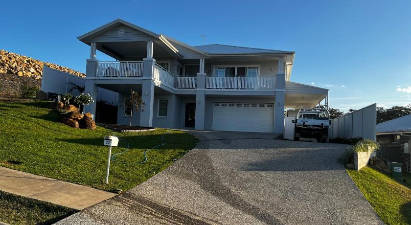 Hampton Retreat with heated pool