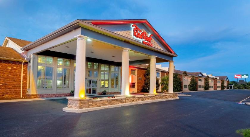 Red Roof Inn & Suites Wilmington - New Castle