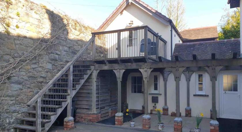 Craig Fach Coach House