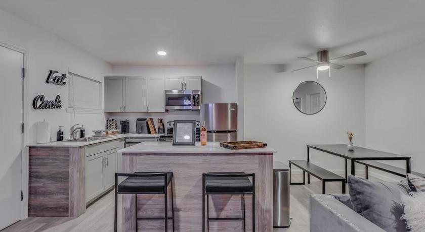 NEW Montrose Gem! Central to Museum District & Downtown Houston