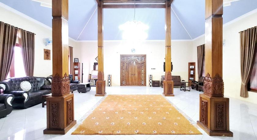 Joglo Dhepis Syariah Borobudur Magelang RedPartner