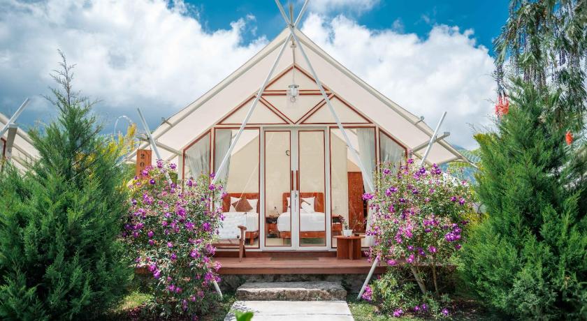 Svargan Lakeside Glamping