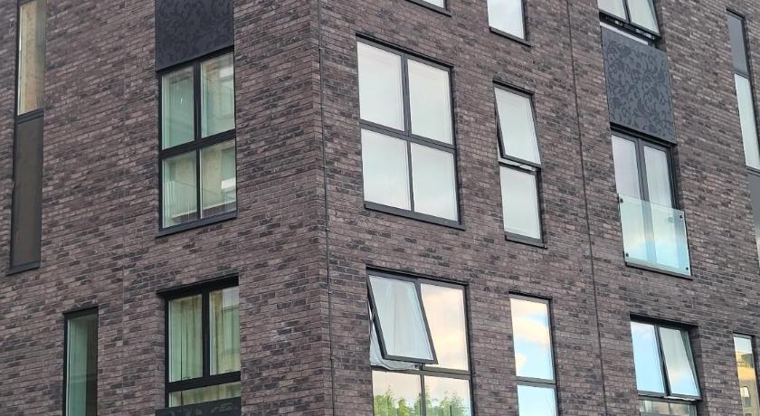 Kayz Lodge- Luxury Ensuite-Private & Shared Accommodation in a New House at the Olympic village over