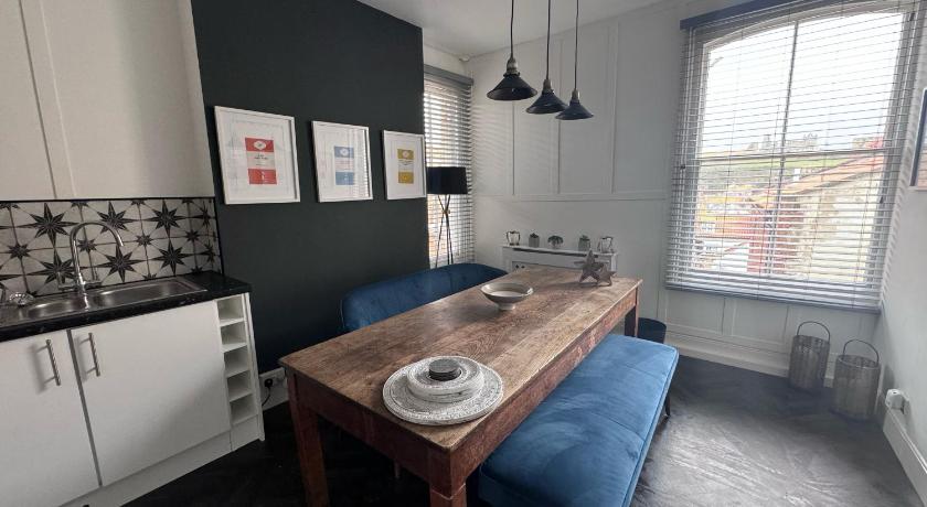 Botanicals Town House