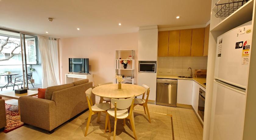 Luxury 2BR apartment in the heart of CBD
