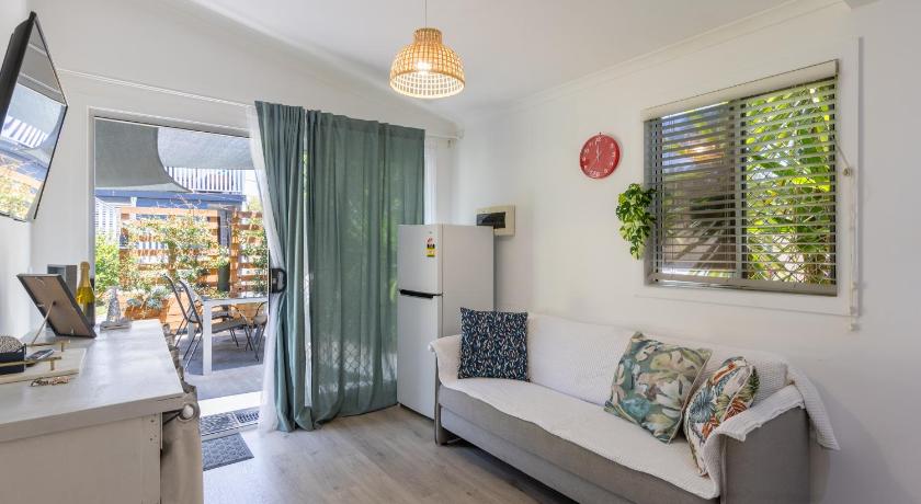 Zen Escape Guest House " Location 2" - Serene Loft, Zen Garden Tiny Home, Nooky Studio