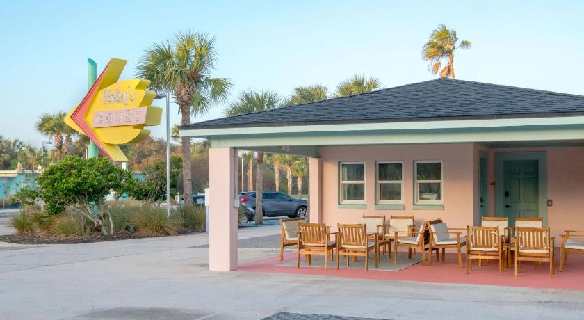 Haley's Court Boutique Motel