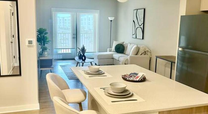 Cozy Modern 1 Bedroom Apartment