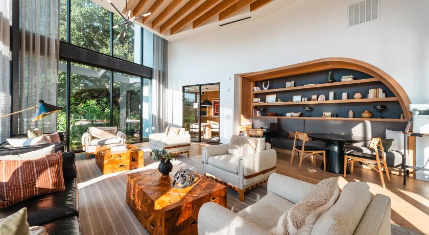 Luxury Loft Style Apartment