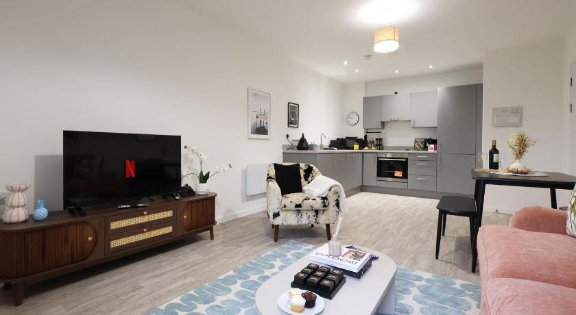 Sleek 1-Bed Apartment in Taunton Core