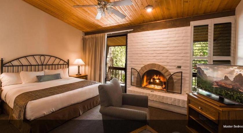 Arroyo Roble Resort at Oak Creek