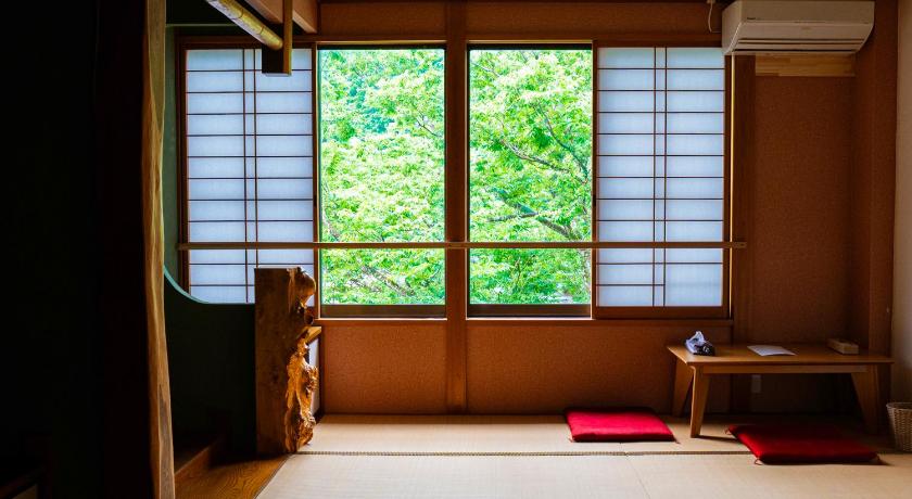 清津峡Hostel 雪ふる宿