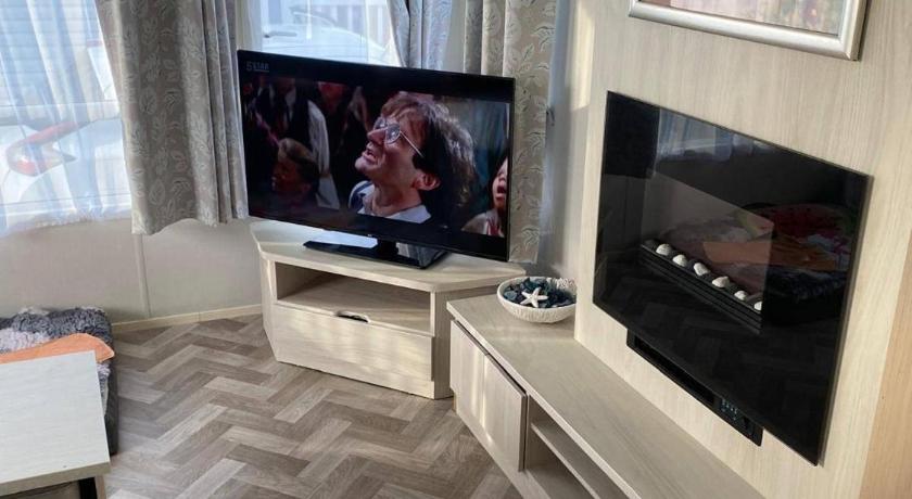 Olivia Caravan Sleeps 6 with Wi-Fi