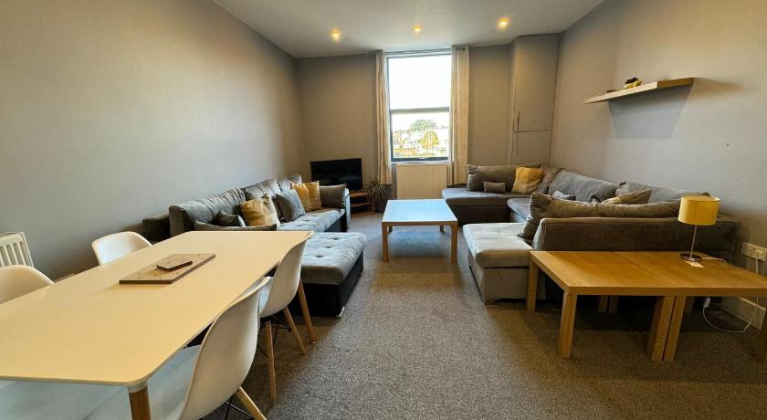 1 bed Apt close to Leeds Arena Sleeps up to 4 people F1