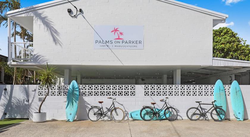 Palms on Parker Backpackers