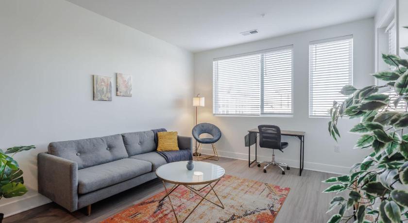 Cozysuites l Luxe 2BR in Downtown Cincinnati #3