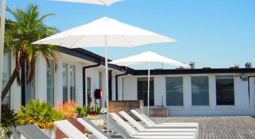 Beach Road Hotel