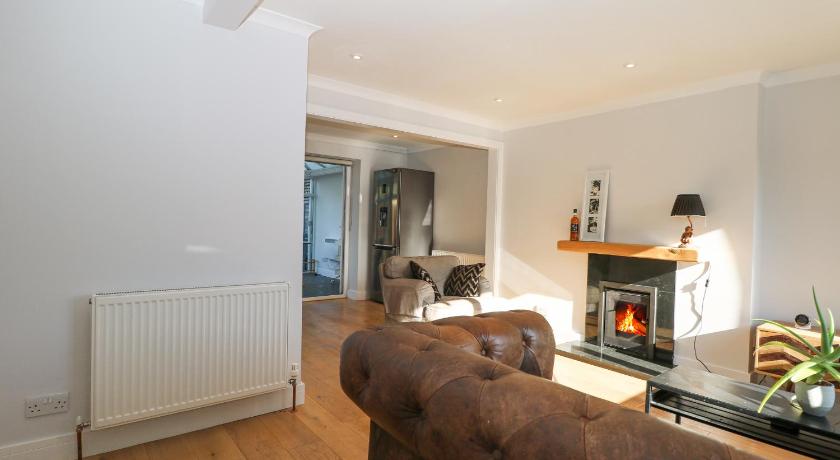 7 Daltons Place